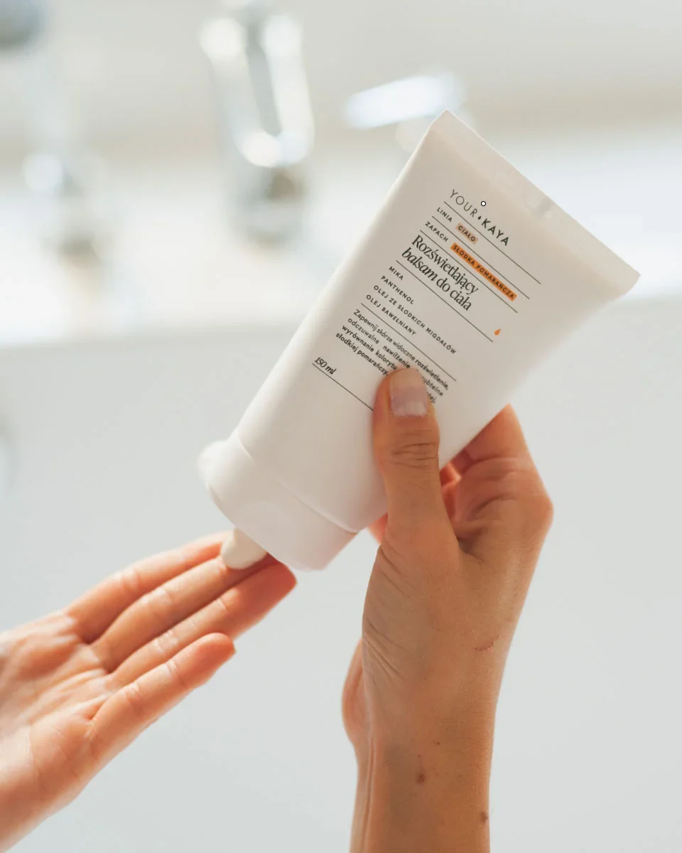 Zestaw: peeling, żel do mycia ciała, balsam, dezodorant i olejek do ust o zapachu słodkiej pomarańczy - Image 5