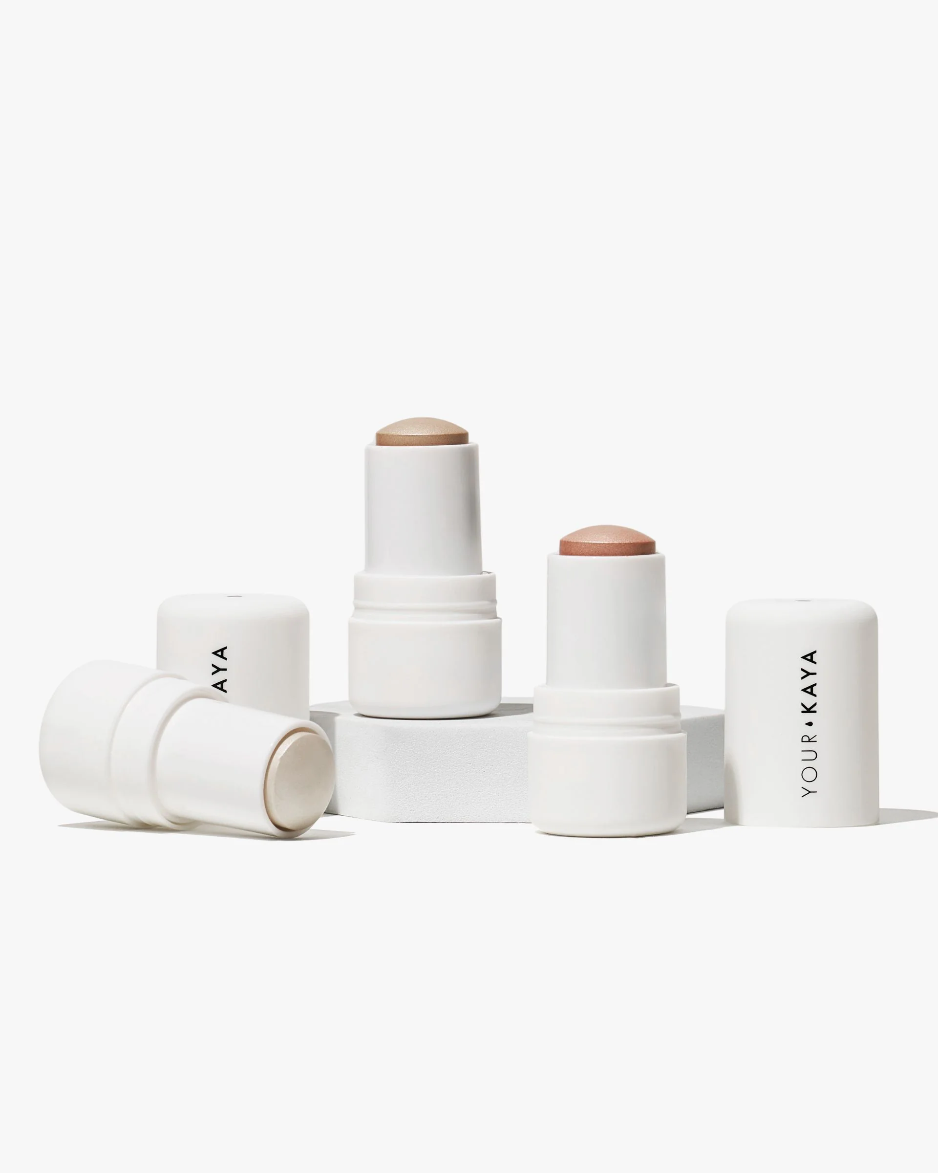 Zestaw: róż, rozświetlacz i bronzer w sticku - Image 8